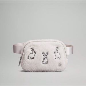 *Limited Edition* Brand New Lululemon Everywhere Belt Bag Fleece *New Year